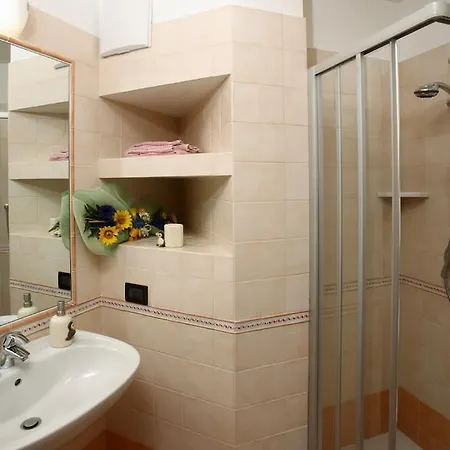 Villa Gardenia Molveno Room photo
